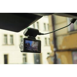 Autokamera LAMAX T10 4K GPS (s hlášením radarů)