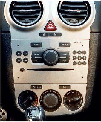 2DIN redukce pro Opel Astra H 2004-2010 - stříbrná