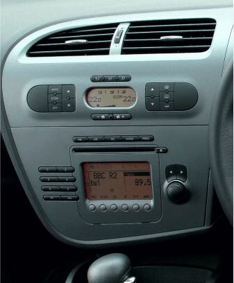 Redukce pro 9" autorádio Seat Leon 05/2005-2012