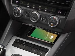 Qi indukční INBAY nabíječka telefonů Škoda Octavia 3