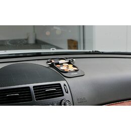 Protiskluzová silikonová podložka UNI-MAT LAMPA 18,5  x 9,5 cm černá