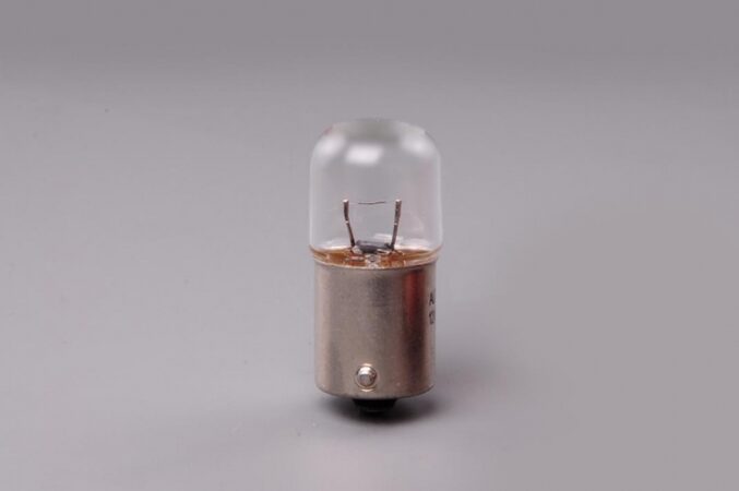 Autožárovka 24V 5W BA15s (R5W) Long life