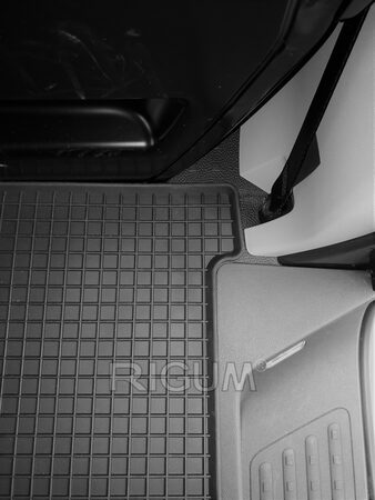 Gumové koberce VOLKSWAGEN T5 Caravelle r.v. 2003-2015 2.řada