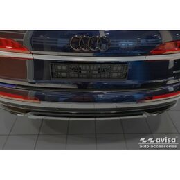 Ochranná lišta hrany kufru - Audi Q7 II / S-line r.v. 2015-> černá