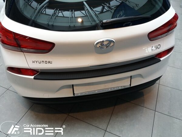 Nášlap kufru HYUNDAI i30 Hatchback r.v. 2017-2020