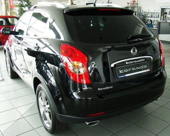 Nášlap kufru SSANGYONG Korando r.v. 2011-2017