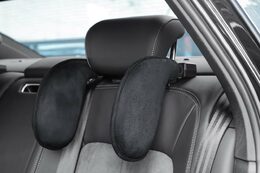 Sklopná opěrka hlavy do auta, černá