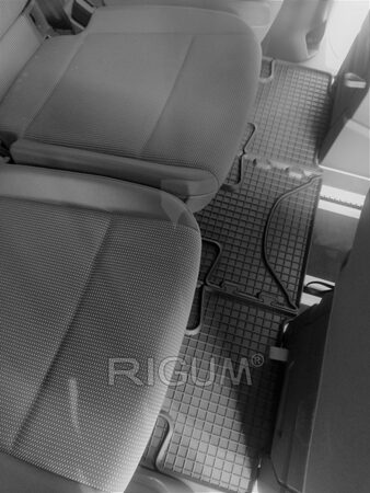 Gumové koberce VOLKSWAGEN T7 Multivan r.v. 2022-> 3.řada