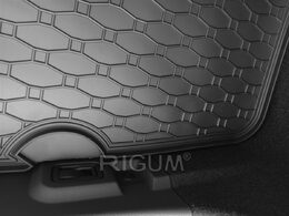 Gumová vana do kufru HYUNDAI i30 SW r.v. 2019-> oka v bocích