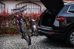Nosič koloběžek TMK FLY 2 FOOTBIKE na tažné zař. (černý) - ZÁMEK, VAK, SPZ a DOPR. ZDARMA!