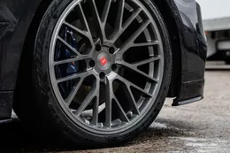 Silný čistič kol Auto Finesse Reactive Wheel Cleaner 1000 lm