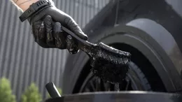 Kartáč na pneumatiky Auto Finesse Rubber Scrubber