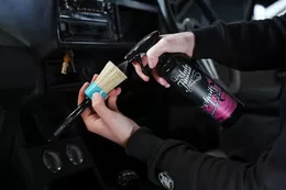 Prémiový jemný štětec do interiéru Auto Finesse Interior Detailing Brush