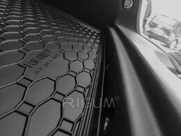 Gumová vana do kufru Mercedes W246(B) r.v. 2011->