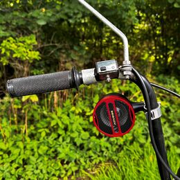 Zvukový systém na motocykl, skútr, ATV s FM, USB, BT, barva červená/černá