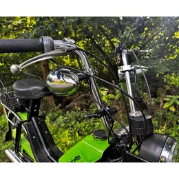 Zvukový systém na motocykl, skútr, ATV s USB, BT, 2 x dálkové ovládání, barva chrom