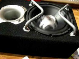 Subwoofer v boxu JBL GT5-1204BR