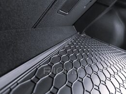 Gumová vana do kufru HYUNDAI i30 Hatchback r.v. 2021-> (i pro MHEV)