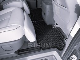 Gumové koberce HYUNDAI Staria r.v. 2022-> 2. + 3. řada, 7 míst
