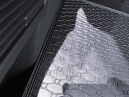 Gumová vana do kufru Ford Focus Hatchback r.v. 2018-> s rezervou