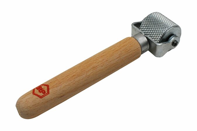Přítlačný kovový váleček 30mm