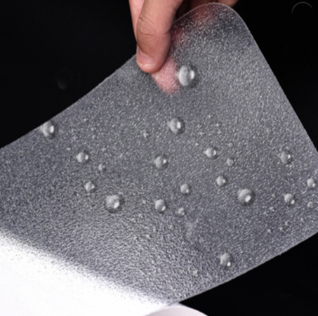 Protiskluzový transparentní samolepící nášlap Aquasafe