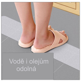 Protiskluzový transparentní samolepící nášlap Aquasafe