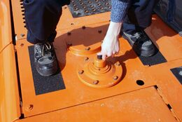 Vysoce abrazivní protiskluzová páska PERMAFIX ALU Heskins 510x150mm