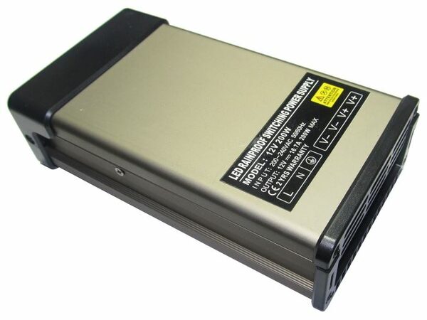 Průmyslový zdroj/měnič napětí 230V/12V 200W , krytí IP40