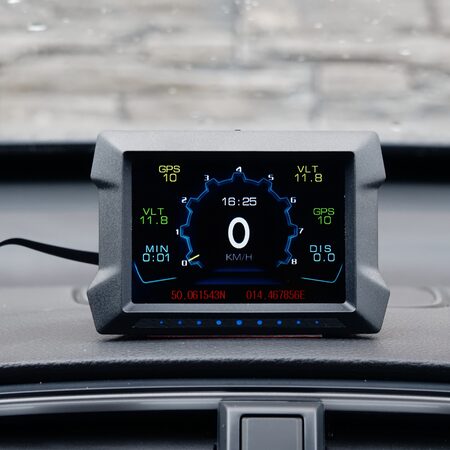 Palubní DISPLEJ 3,5" LCD, GPS měřič rychlosti s vestavěným víceosým gyroskopem a přísavkou