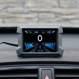 Palubní DISPLEJ 3,5" LCD, GPS měřič rychlosti s vestavěným víceosým gyroskopem a přísavkou