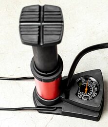 Kovová nožní pumpa s manometrem MINI 11 BAR