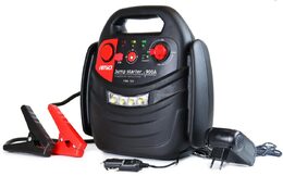 Startovací zdroj s kompresorem 4v1, 17000 mAh/900A 12V