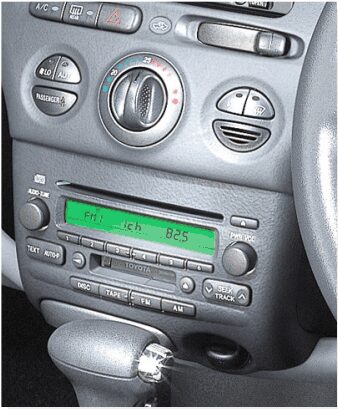 2ISO redukce pro Toyota Yaris 99-03