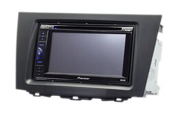 2DIN redukce pro Suzuki Kizashi 2010-