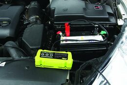 Automatická autonabíječka DFC 530 5,3A 6/12V Pro-user