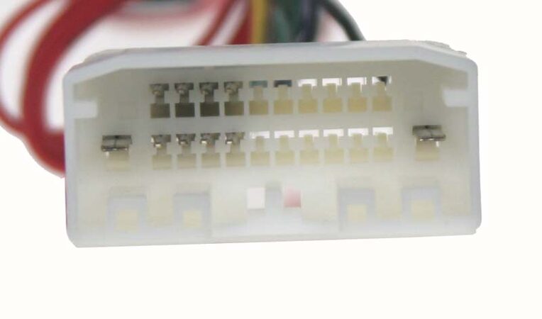 Konektor ISO Fiat Freemont 2012-