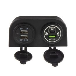 Dvojitá zásuvka s panelem 3x USB-A + 1x USB-C nabíječka