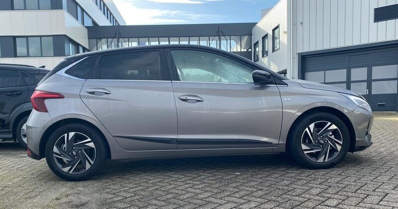 Lišty dveří Hyundai i20 Hatchback r.v. 2020-> 5 dveří