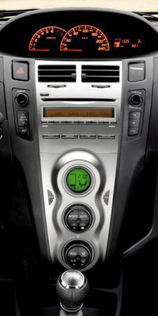 2ISO redukce pro Toyota Yaris 2006-2011