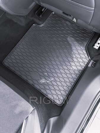 Gumové koberce VOLKSWAGEN ID.7 r.v. 2024->