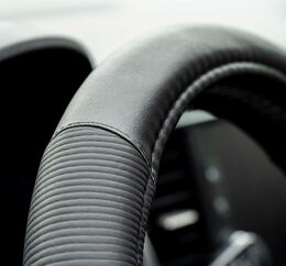 Potah volantu pruhovaný UNI 37-39cm - černý