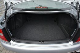 Vana do kufru AUDI A4 Sedan 1995-2001