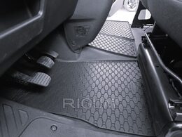 Gumové koberce RENAULT Master r.v. 2024-> 3 místa