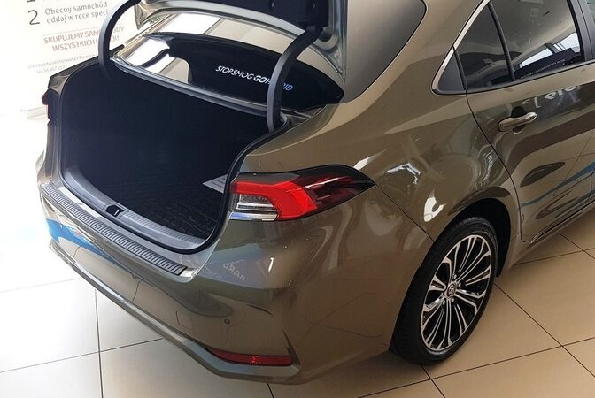 Nášlap kufru Toyota Corolla Sedan r.v. 2019->