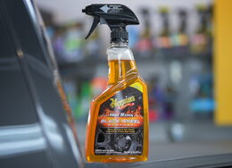 Neutrální pH čistič černých kol - Meguiars Hot Rims Black Wheel Cleaner, 709ml