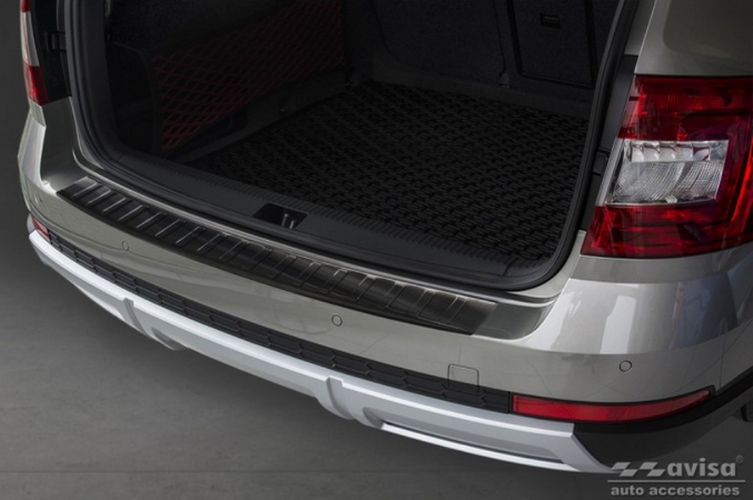 Ochranná lišta hrany kufru - Škoda Octavia III Scout r.v. 2014-2020, černá