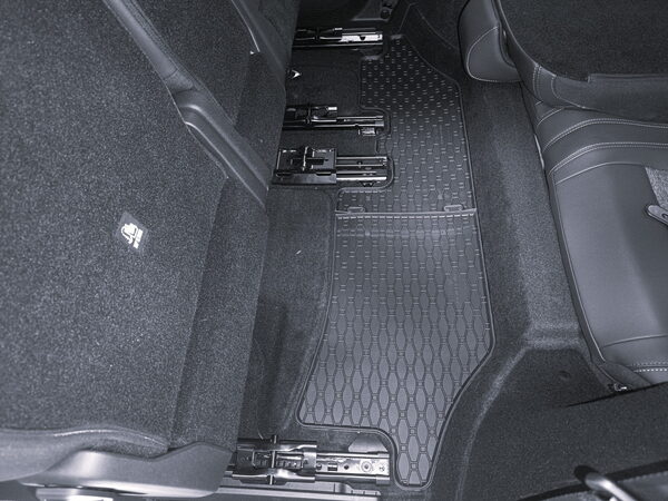 Gumové koberce PEUGEOT 5008 r.v. 2024-> 3.řada