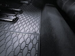 Gumové koberce PEUGEOT 5008 r.v. 2024-> 3.řada