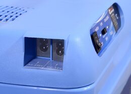 Chladící box 25litrů BLUE 220/12V displej s teplot